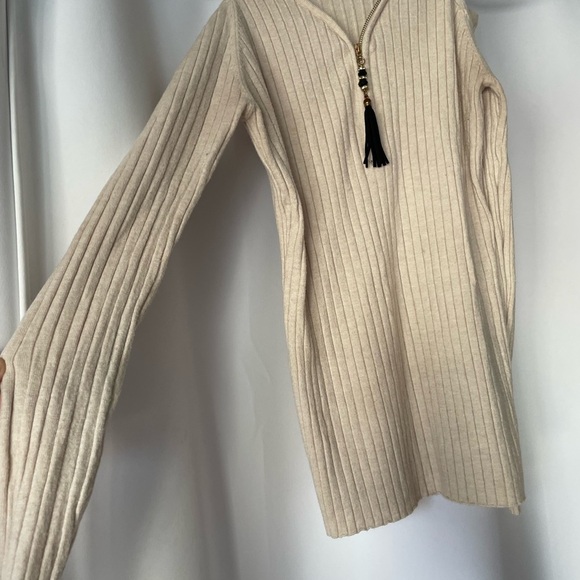 Impressions Off-Shoulder Cream Sweater with jewelled Tassel size small NWOT - Picture 2 of 5